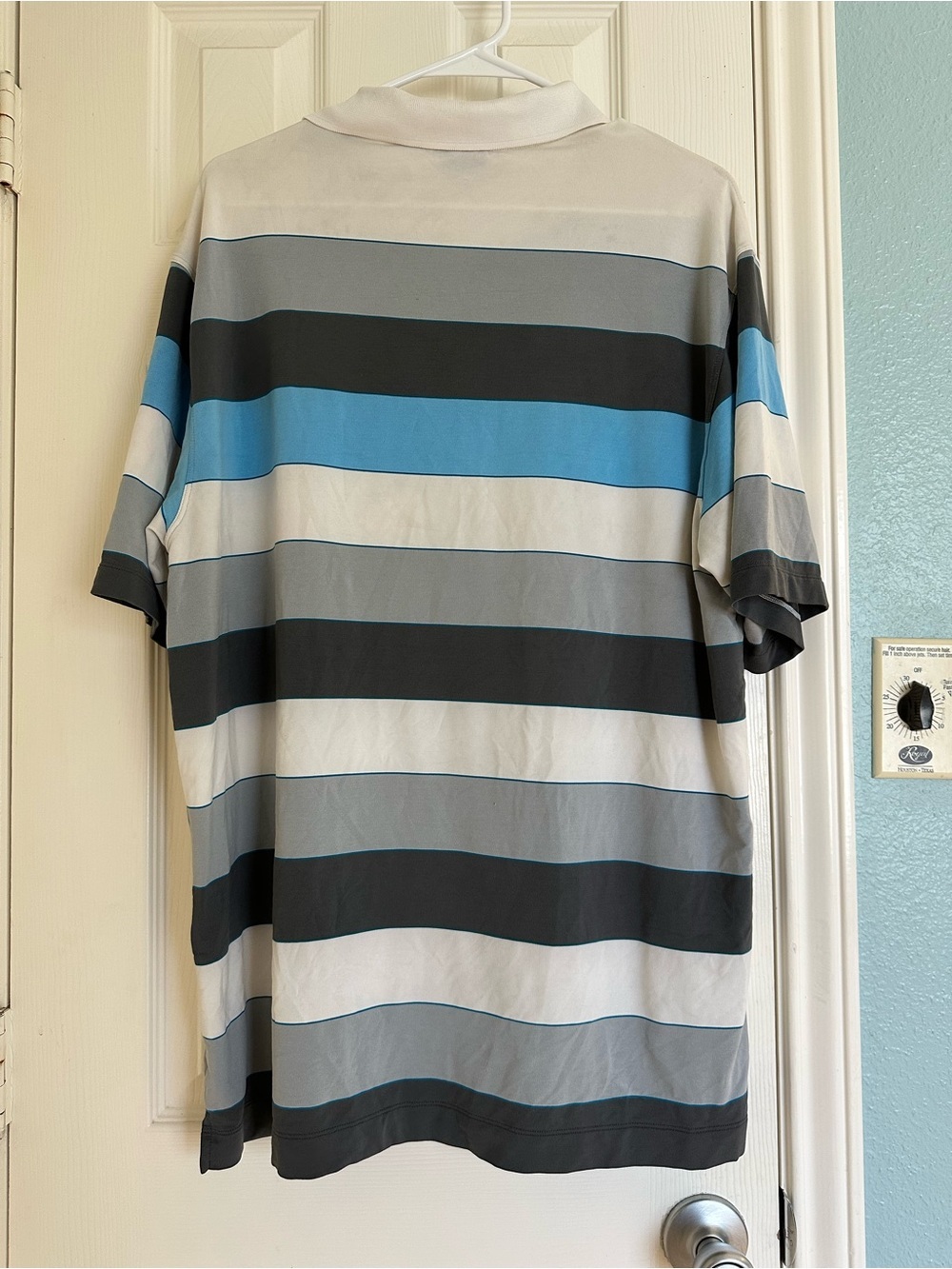 Nike Golf Dri-FIT striped polo shirt Large White Blue and Gray - Picture 4 of 4